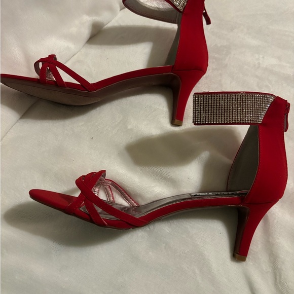 Two Lips Too - Picture 7 of 7